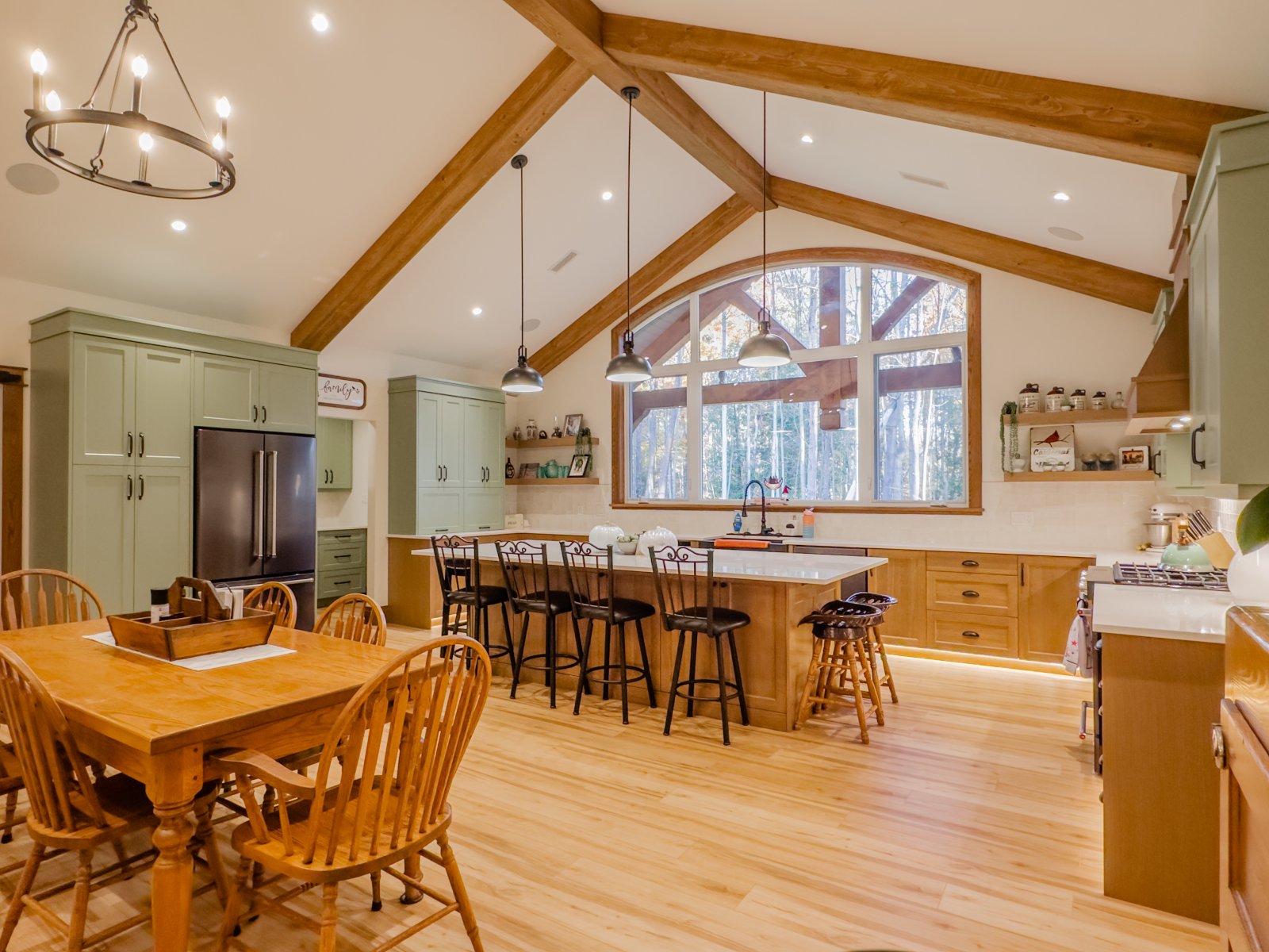 Vaulted great-room kitchen in a custom Lang's General Contracting home